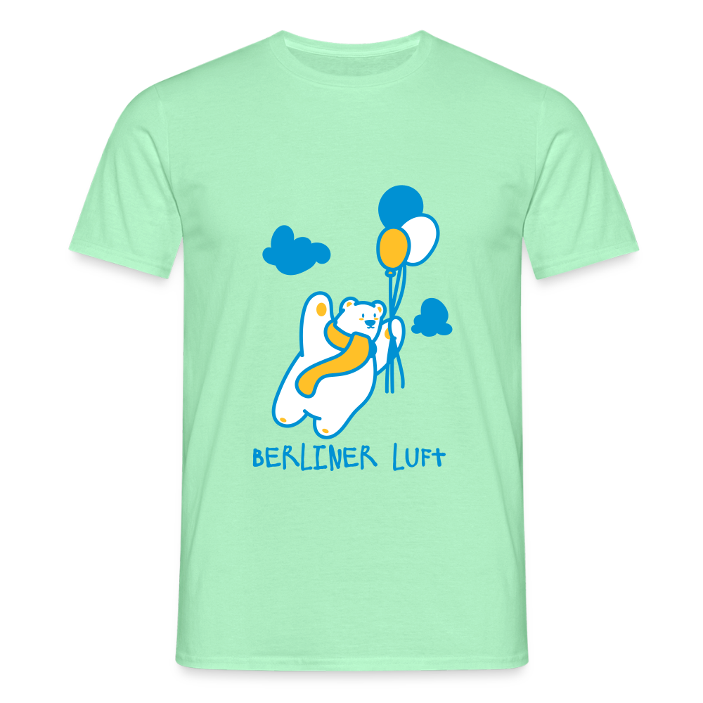 Der Bär fliegt - Männer Premium T-Shirt - Mintgrün
