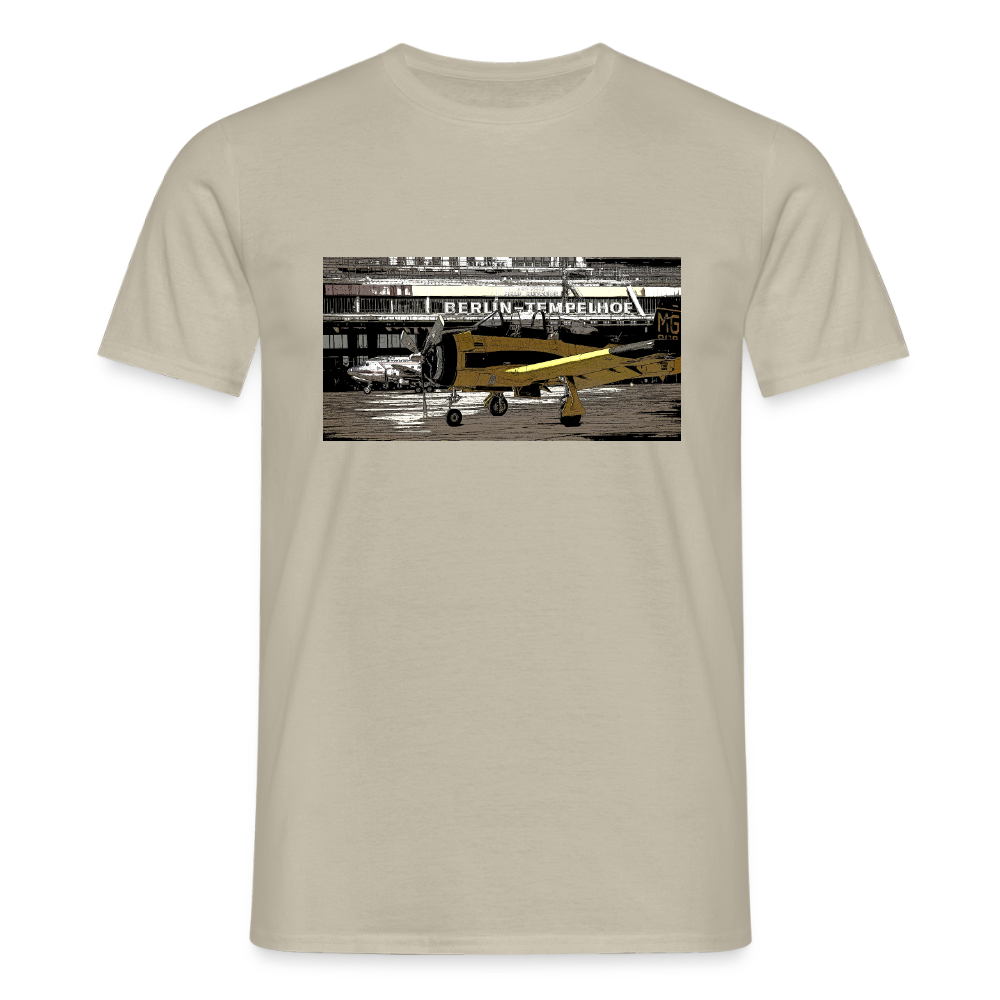 Tempelhof Flugzeug - Männer Premium T-Shirt - Sandbeige