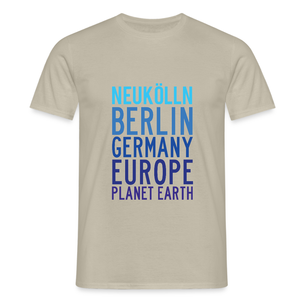 Neukölln Planet Earth - Männer Premium T-Shirt - Sandbeige