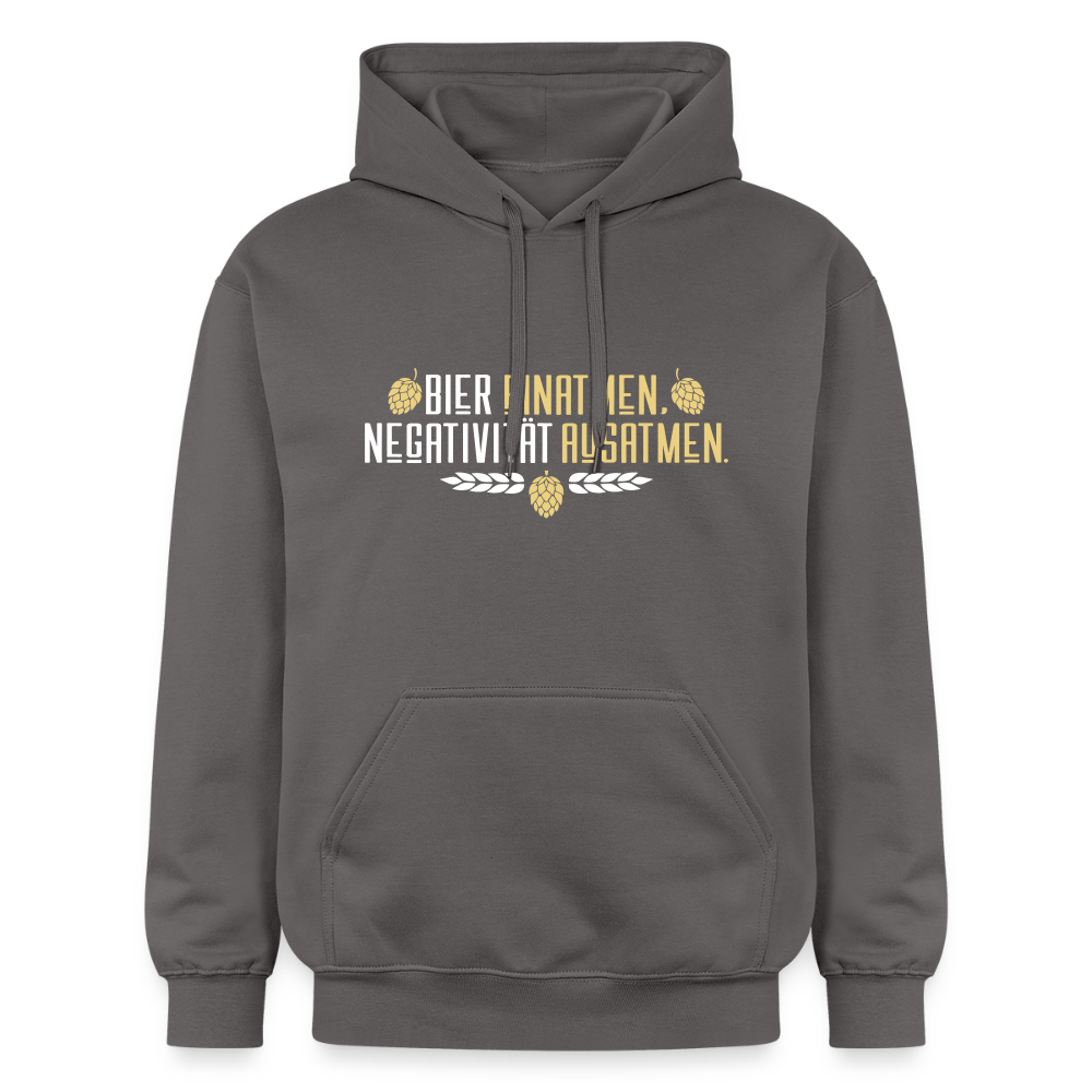 Bier einatmen, Negativität ausatmen. - Hoodie - Dunkelgrau