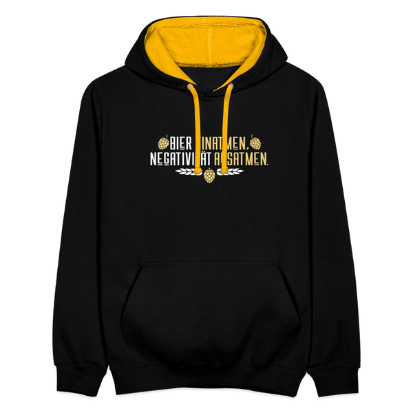 Bier einatmen, Negativität ausatmen. - Kontrast Hoodie - Schwarz/Gold