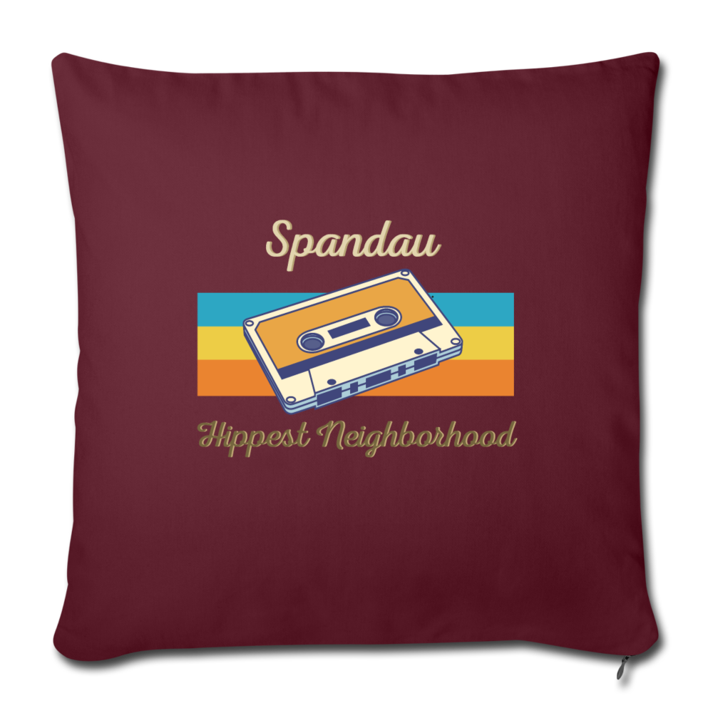 Spandau Hippest Neighborhood - Sofakissen mit Füllung (45 x 45 cm) - Burgunderrot