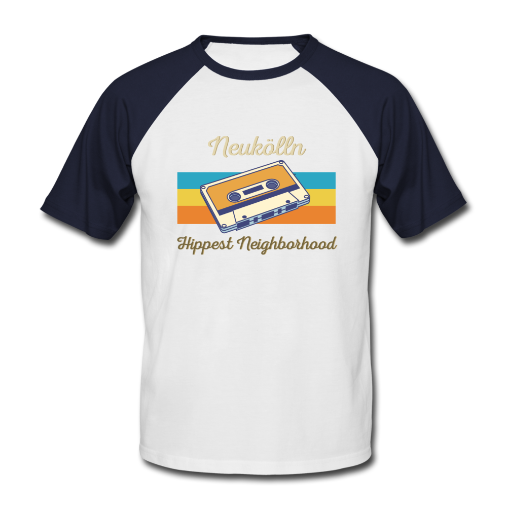 Hippes Neukölln - Männer Baseball T-Shirt - white/navy